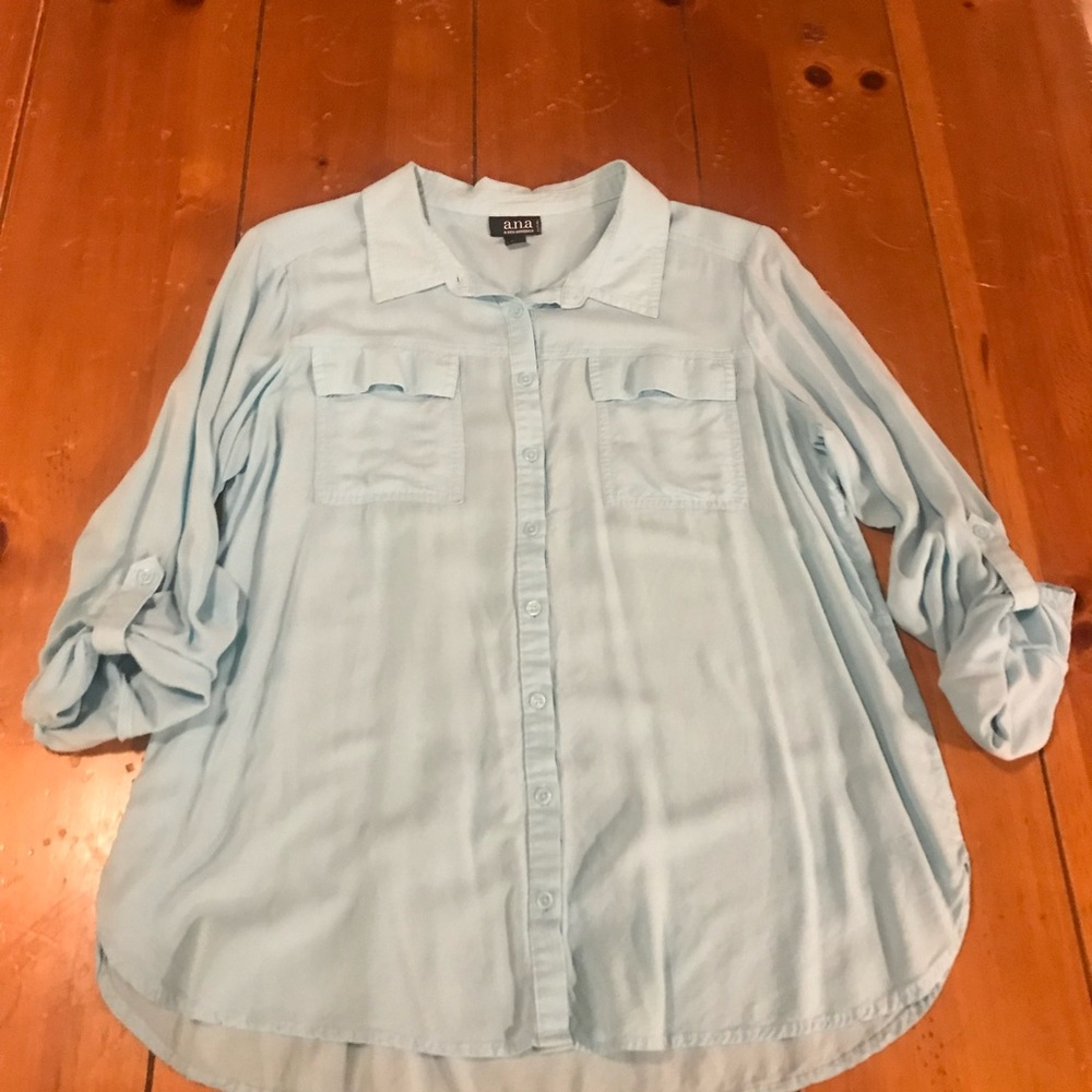 A.N.A. A New Approach, size petite large, light blue
